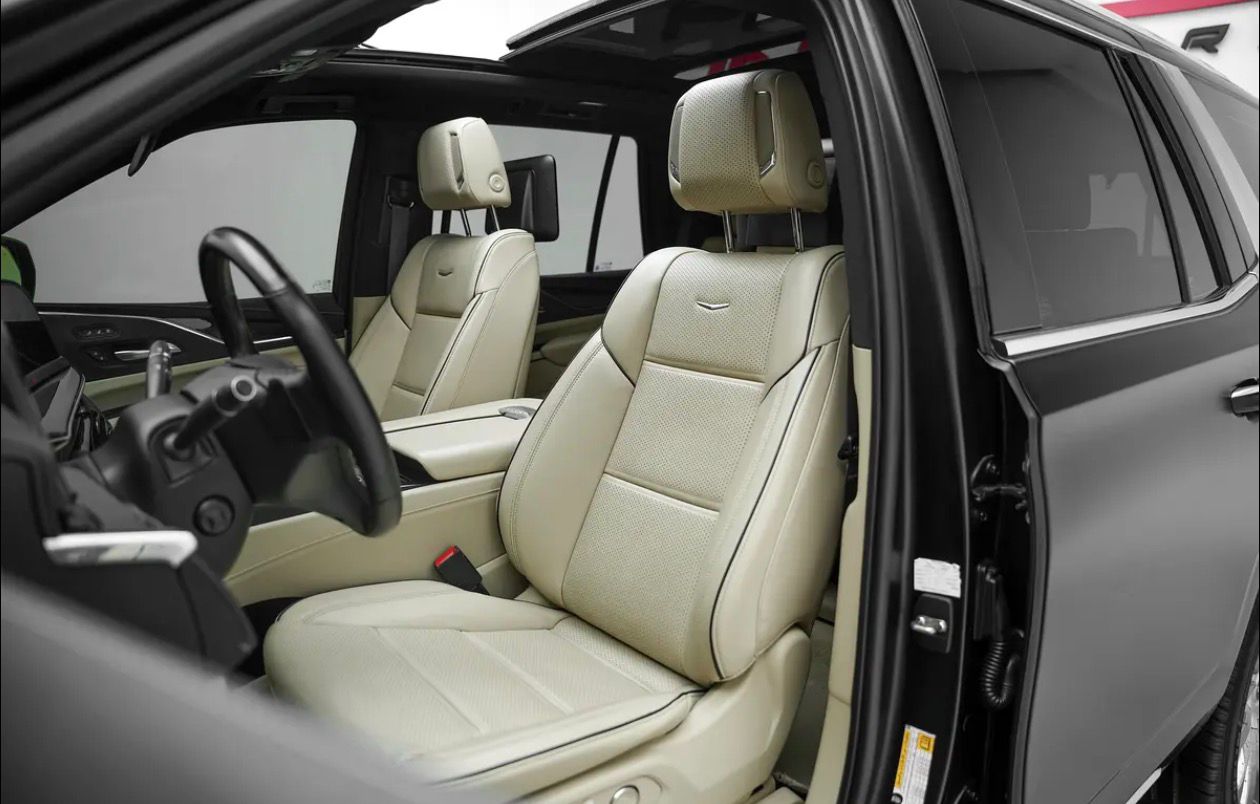 Cadillac Escalade 600 Black Edition gallery image 3