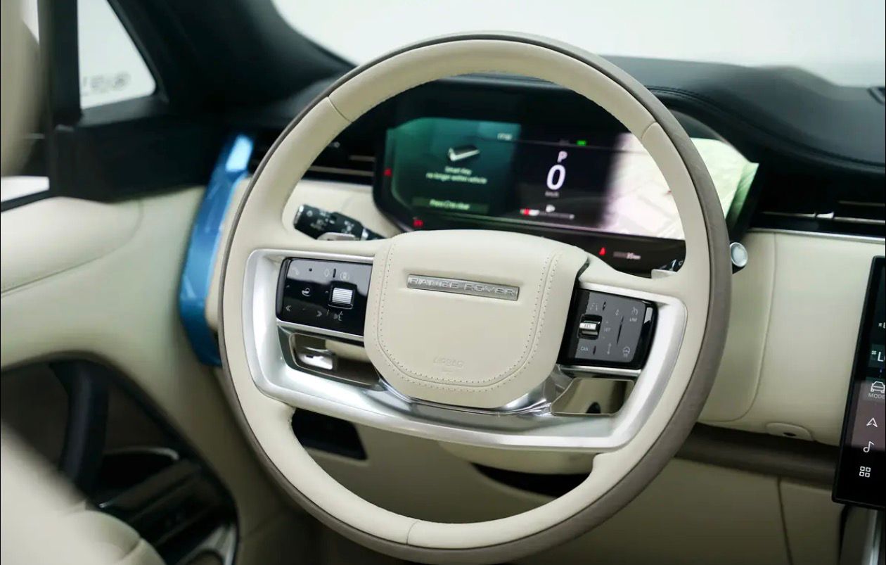 Land Rover Range Rover Autobiography gallery image 1