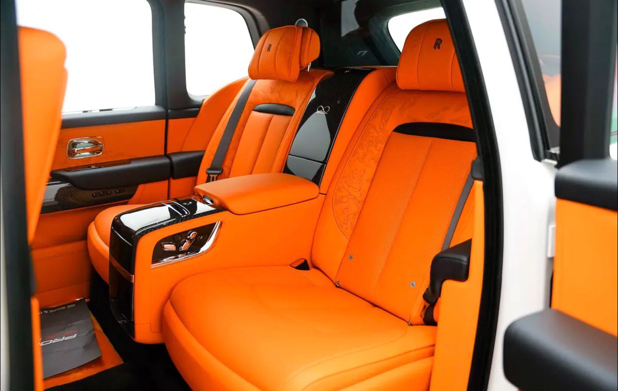 Rolls-Royce Cullinan Black Badge gallery image 2