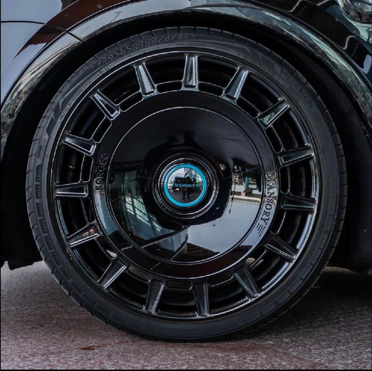 ROLLS ROYCE CULLINAN MANSORY BRAND NEW BLACK gallery image 5